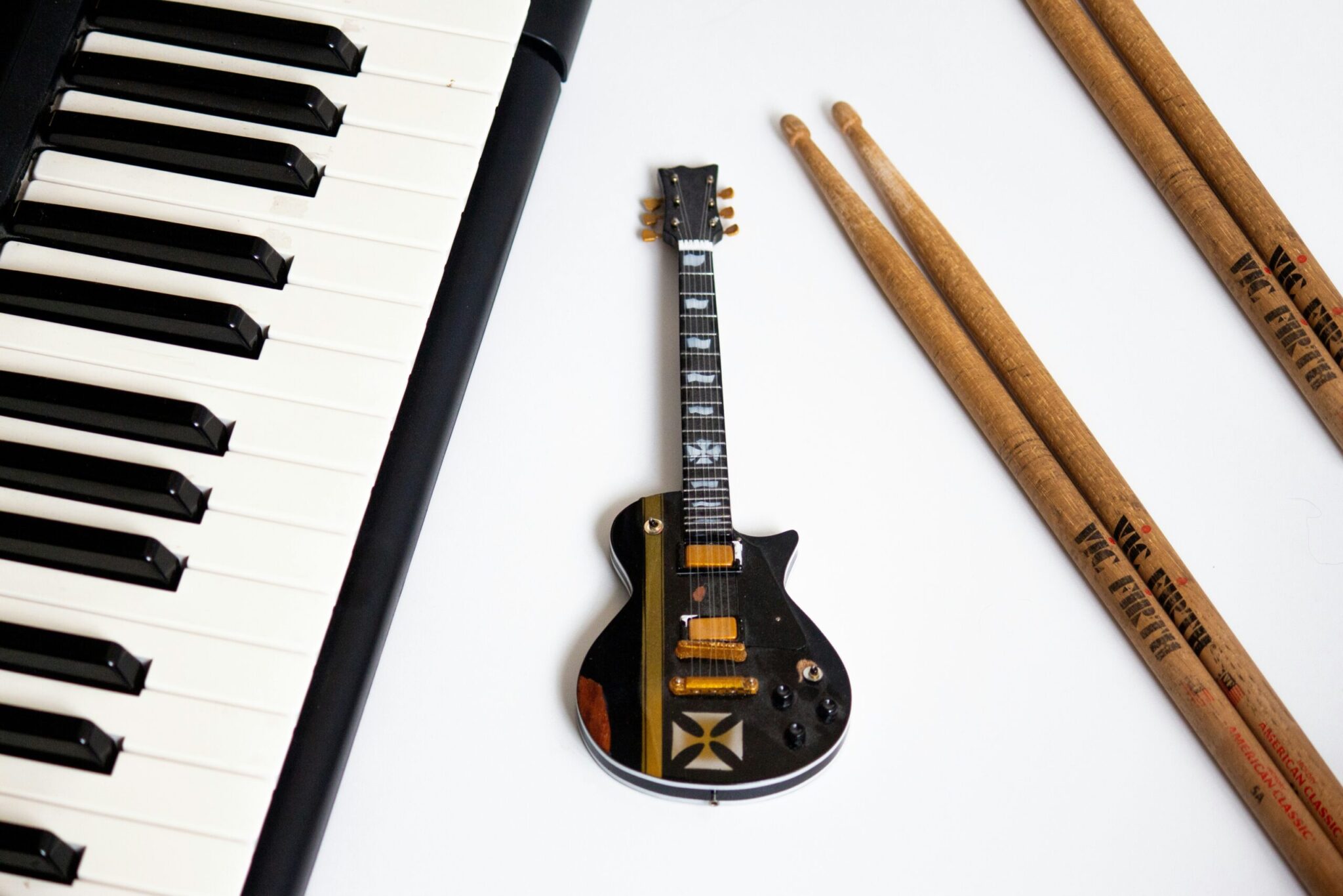 Kit de iniciación a la guitarra + curso online